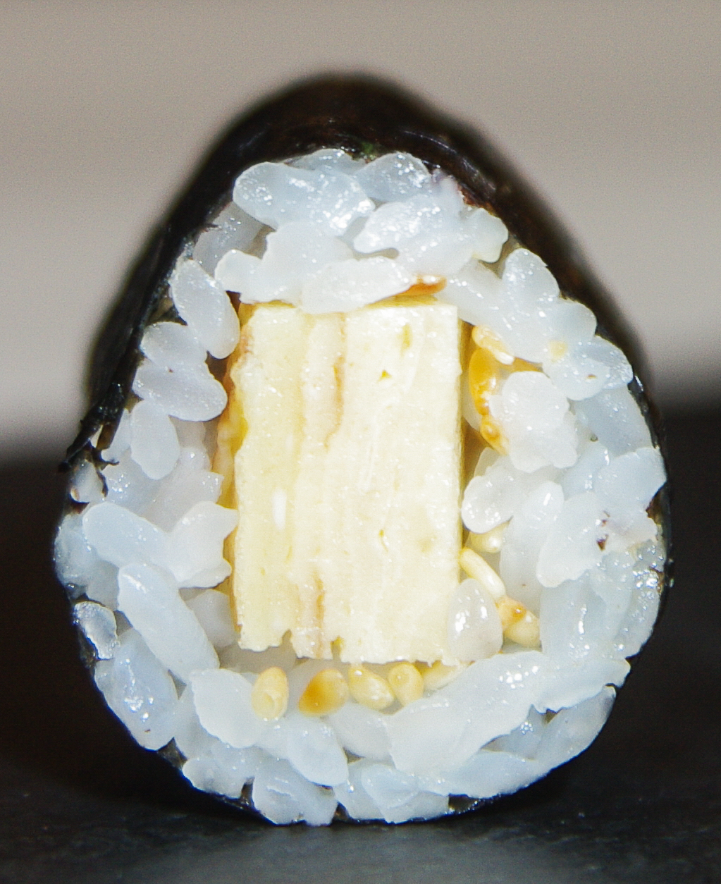 TAMAGO MAKI